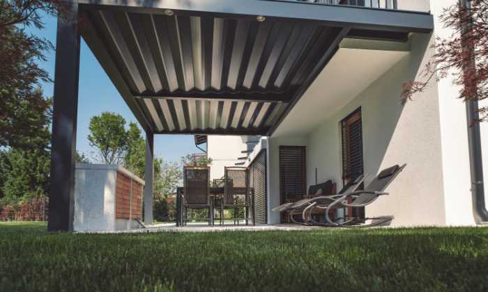 Louvered Pergola